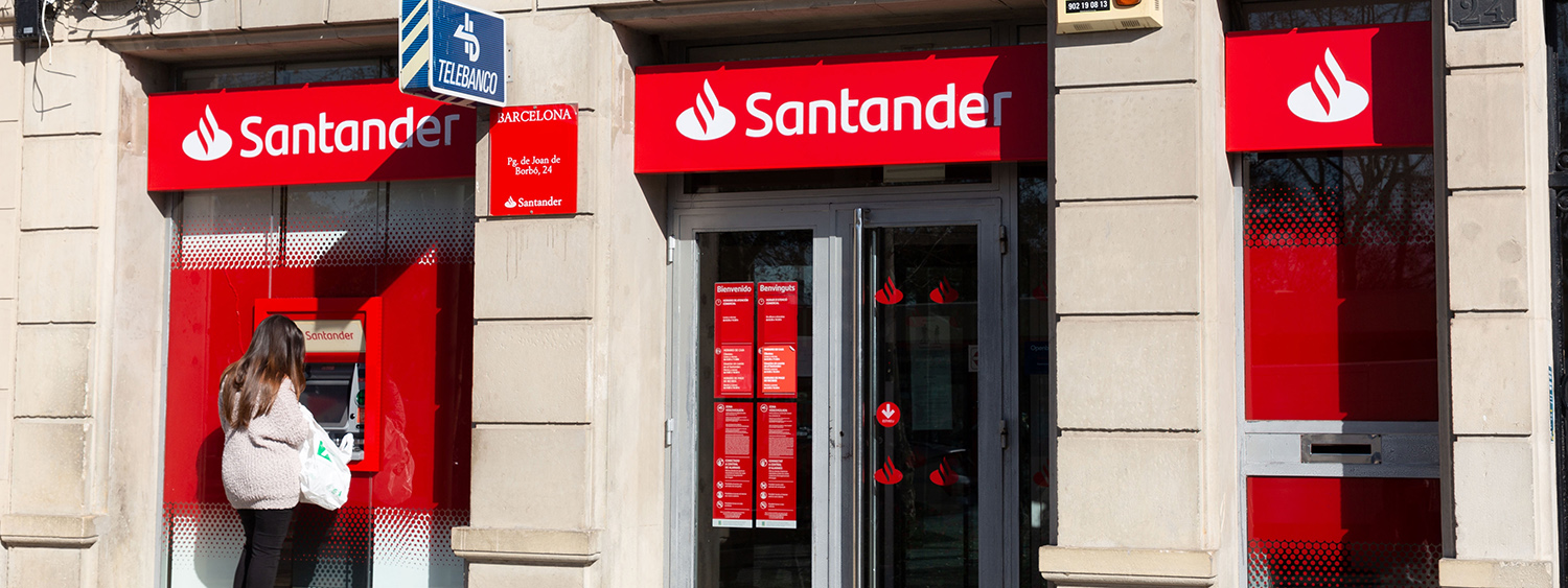 Santander aligns retail & commercial and consumer operating model to its  strategy